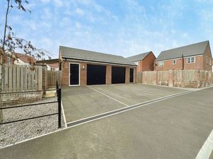 Photo 18- click for photo gallery